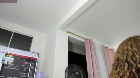 Snapshot of alesiacooper chatting on 03.27.26 alesia online show from 03.27.26