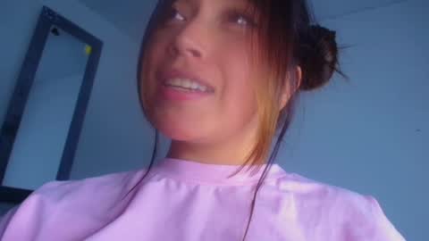 QUEEN OFF MILk  IM BACK  15 NOV online show from 03.05.25