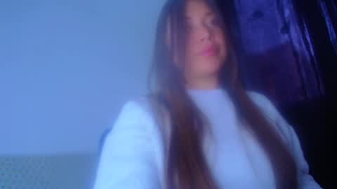 QUEEN OFF MILk  IM BACK  15 NOV online show from 09.17.25