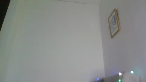 QUEEN OFF MILk  IM BACK  15 NOV online show from 03.13.26