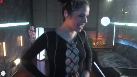 Alessa Goreng online show from 11.08.25