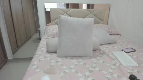 Snapshot of alessa_m71 chatting on 10.08.25 Alessa Moreno online show from 10.08.25