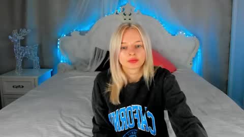 Snapshot of alessakiss chatting on 05.04.26 alessakiss online show from 05.04.26