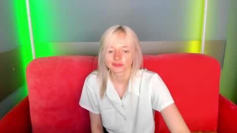 Snapshot of alessakiss chatting on 05.21.26 alessakiss online show from 05.21.26