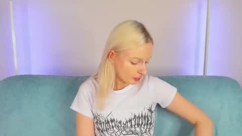 Snapshot of alessakiss chatting on 06.16.26 alessakiss online show from 06.16.26
