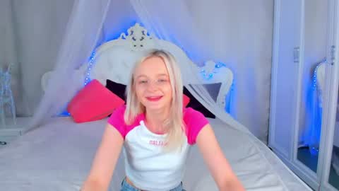 Snapshot of alessakiss chatting on 06.22.26 alessakiss online show from 06.22.26