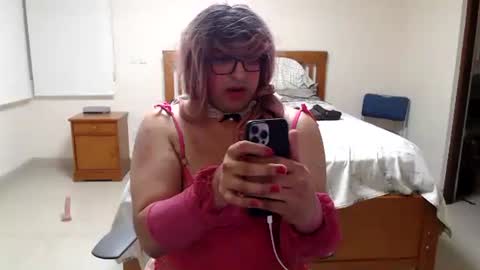 Snapshot of alessalindo840 chatting on 02.22.26 AlessaBabyGirl840 online show from 02.22.26