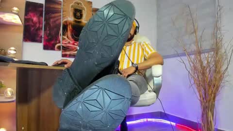 ALESSANDRO  WYE online show from 02.11.25