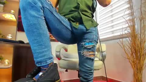 ALESSANDRO  WYE online show from 02.19.25