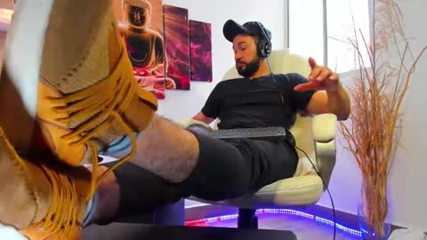 ALESSANDRO  WYE online show from 02.25.25