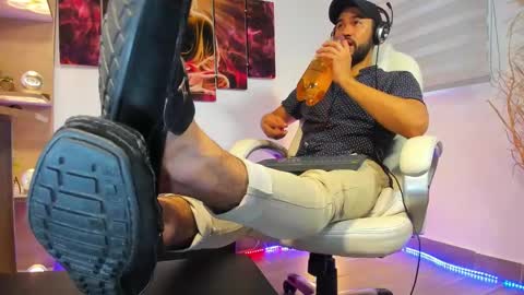 ALESSANDRO  WYE online show from 02.28.25