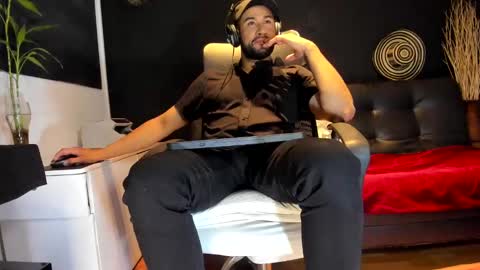 ALESSANDRO  WYE online show from 10.03.25