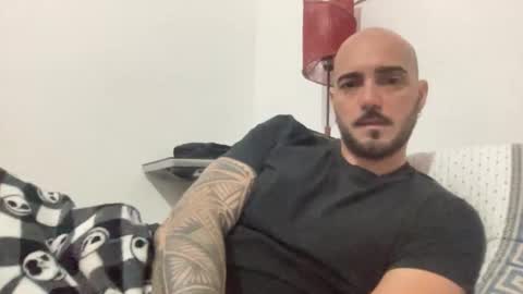 Snapshot of alessandromori91 chatting on 12.15.25 alessandromori91 online show from 12.15.25