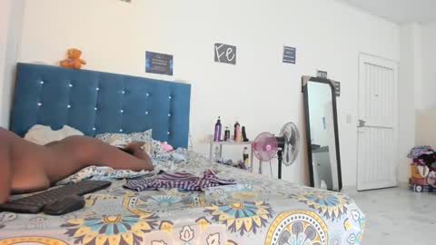 Snapshot of alessia_hot1 chatting on 01.25.25 alessia_hot1 online show from 01.25.25