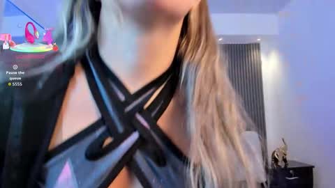 Alessia  Everyday From 0530 to 1430 Col Time online show from 09.10.25