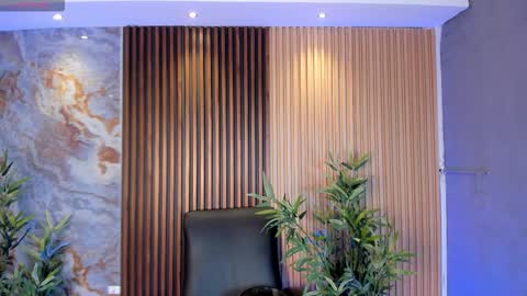 Alessia  Everyday From 0530 to 1430 Col Time online show from 09.30.25