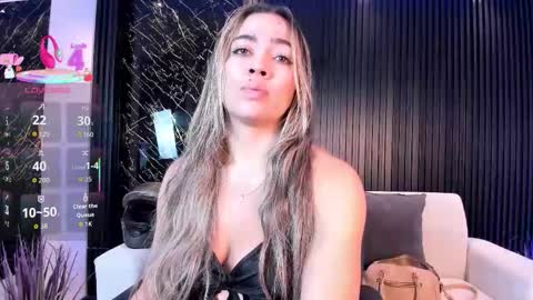 Alessia  Everyday From 0530 to 1430 Col Time online show from 10.14.25