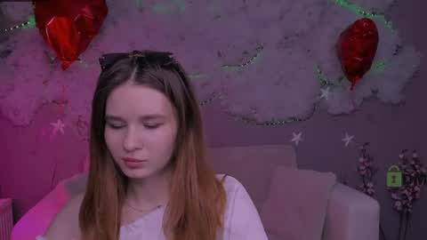 Snapshot of alessiaarouge chatting on 07.26.26 Your love online show from 07.26.26