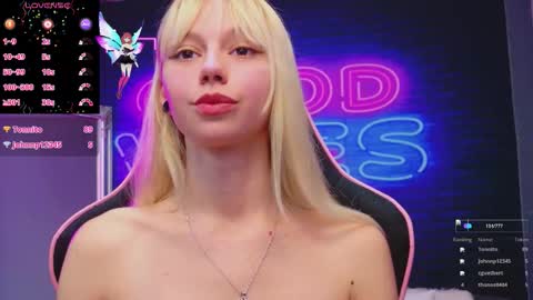 Snapshot of alessiacroft chatting on 10.03.25 alessiacroft online show from 10.03.25