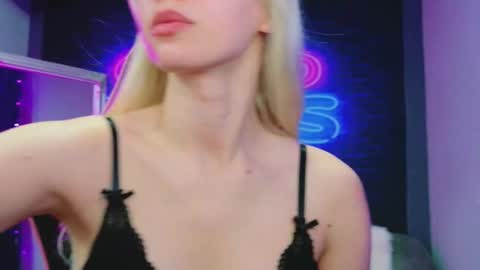 alessiacroft online show from 02.23.26