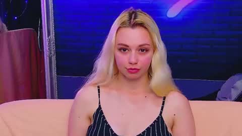 Snapshot of alessiacroft chatting on 06.12.26 alessiacroft online show from 06.12.26
