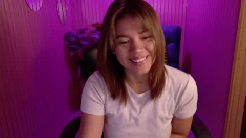 Snapshot of alessiamonroe_ chatting on 04.06.26 alessiamonroe_ online show from 04.06.26