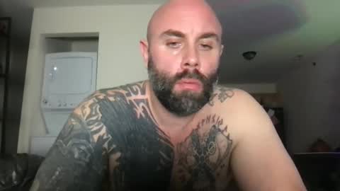 Snapshot of alesterwhite chatting on 11.23.25 alesterwhite online show from 11.23.25