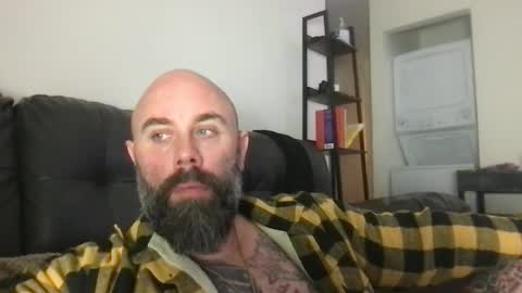 Snapshot of alesterwhite chatting on 04.05.26 alesterwhite online show from 04.05.26