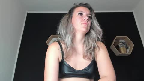 alesys69 online show from 09.23.25
