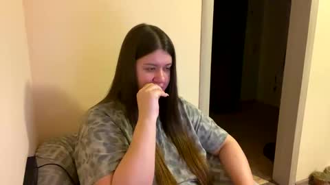 Aletta Oushen online show from 01.28.25