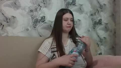 Aletta Oushen online show from 03.06.25