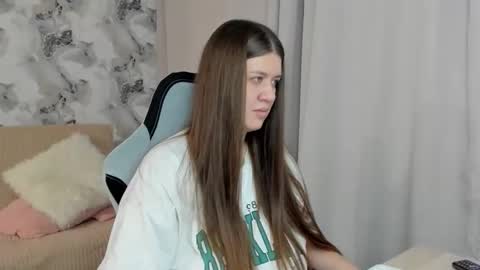 Aletta Oushen online show from 10.23.25