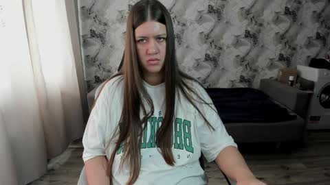 Aletta Oushen online show from 04.24.26
