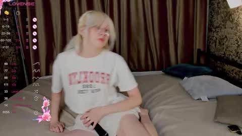 Lola online show from 09.22.25