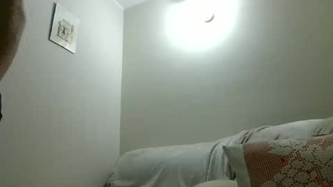 Snapshot of alex120475 chatting on 01.12.26 alex120475 online show from 01.12.26