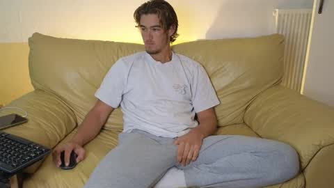 Snapshot of alex83530 chatting on 10.24.25 Alex83530 online show from 10.24.25