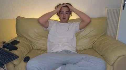 Snapshot of alex83530 chatting on 11.09.25 Alex83530 online show from 11.09.25