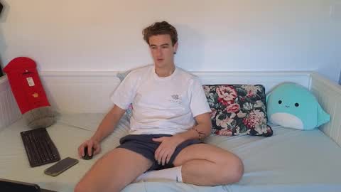 Snapshot of alex83530 chatting on 12.15.25 Alex83530 online show from 12.15.25