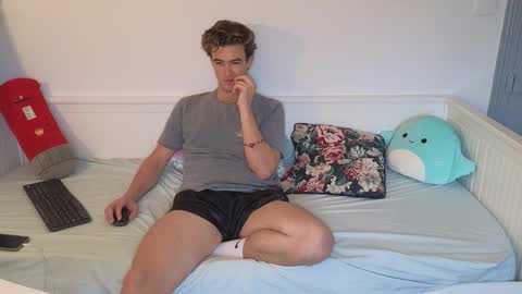 Snapshot of alex83530 chatting on 12.20.25 Alex83530 online show from 12.20.25