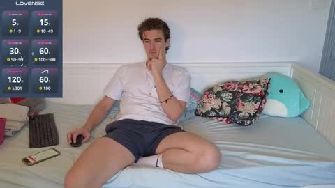 Snapshot of alex83530 chatting on 01.11.26 Alex83530 online show from 01.11.26