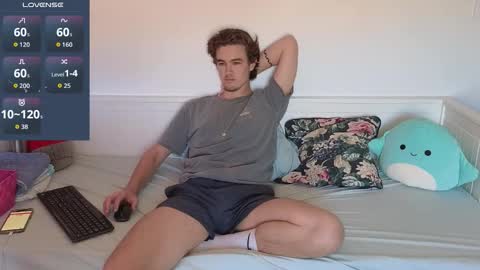 Snapshot of alex83530 chatting on 02.26.26 Alex83530 online show from 02.26.26