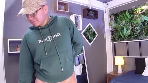 Snapshot of alex__montesco chatting on 03.05.25 Alex online show from 03.05.25