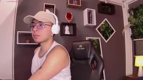 Snapshot of alex__montesco chatting on 03.10.25 Alex online show from 03.10.25