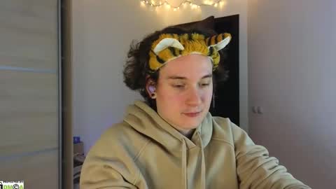 Snapshot of alex_candy_pump chatting on 02.22.25 FAVORITE online show from 02.22.25