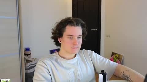 Snapshot of alex_candy_pump chatting on 03.12.25 FAVORITE online show from 03.12.25