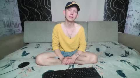 Snapshot of alex_foxy_man chatting on 10.03.25 Alex online show from 10.03.25