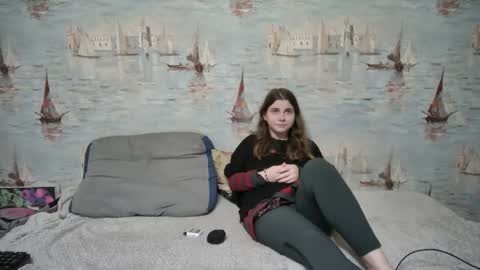 Alex and Sarah online show from 10.18.25