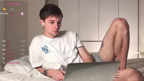 Snapshot of alex_schafer chatting on 12.17.25 alex_schafer online show from 12.17.25