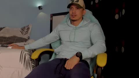 alex_sthorm online show from 11.17.25