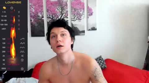 Alex WandHot online show from 11.18.25